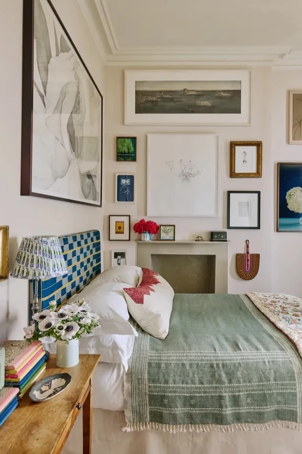 18 Above Bed Decor Ideas to Make Your Bedroom Feel Cozy and Stylish 3 Build a Small Gallery Wall of Framed Prints